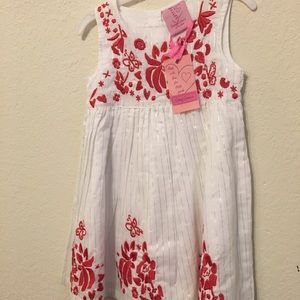 Simply cute red and white classic dress!